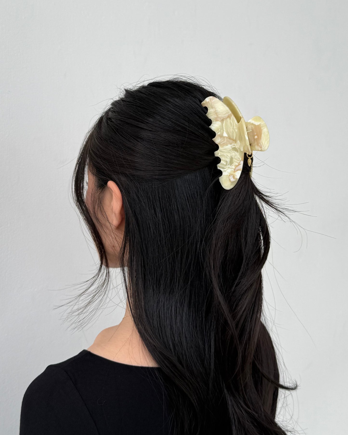 Vanilla Latte Claw Clip