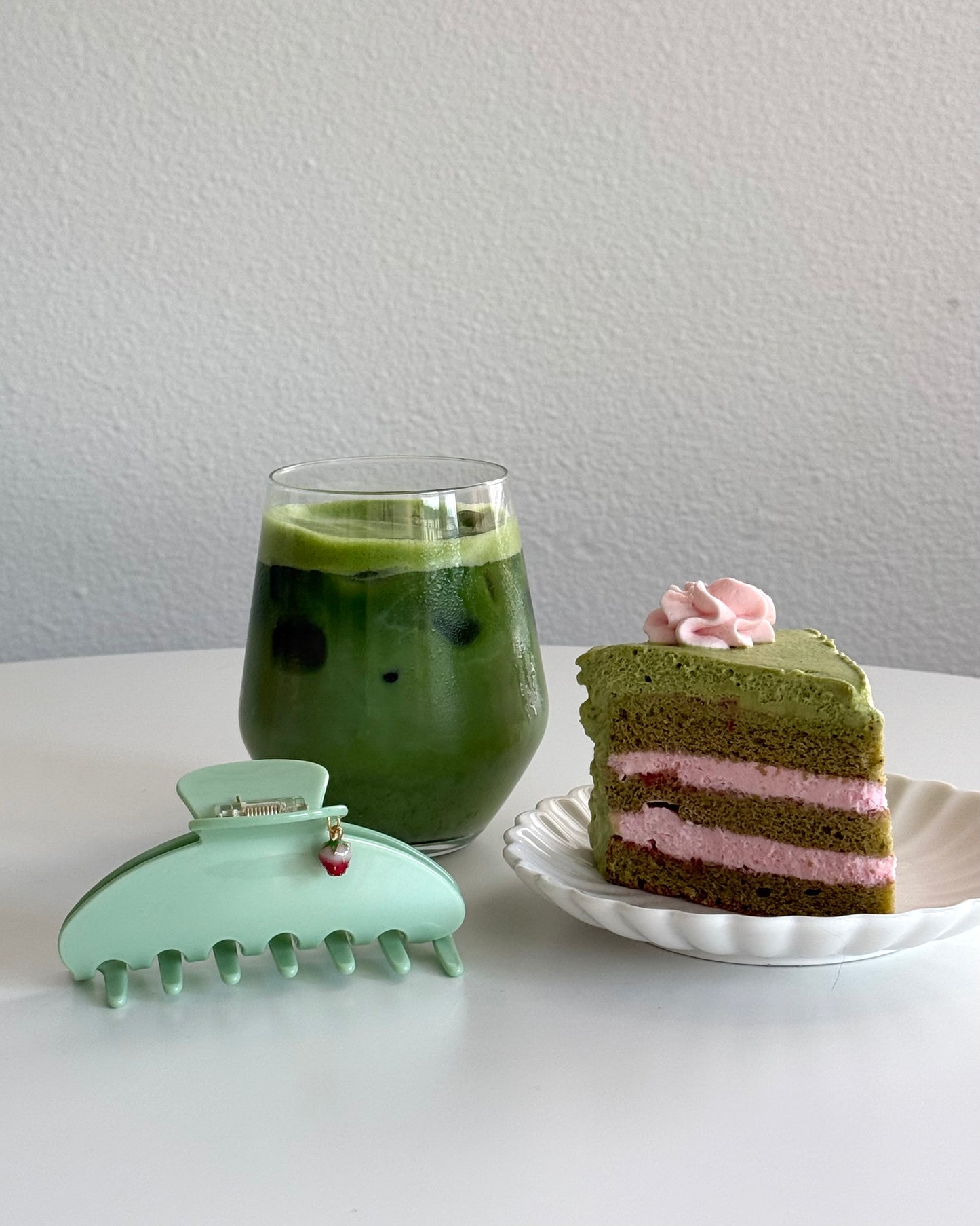 Strawberry Matcha Claw Clip