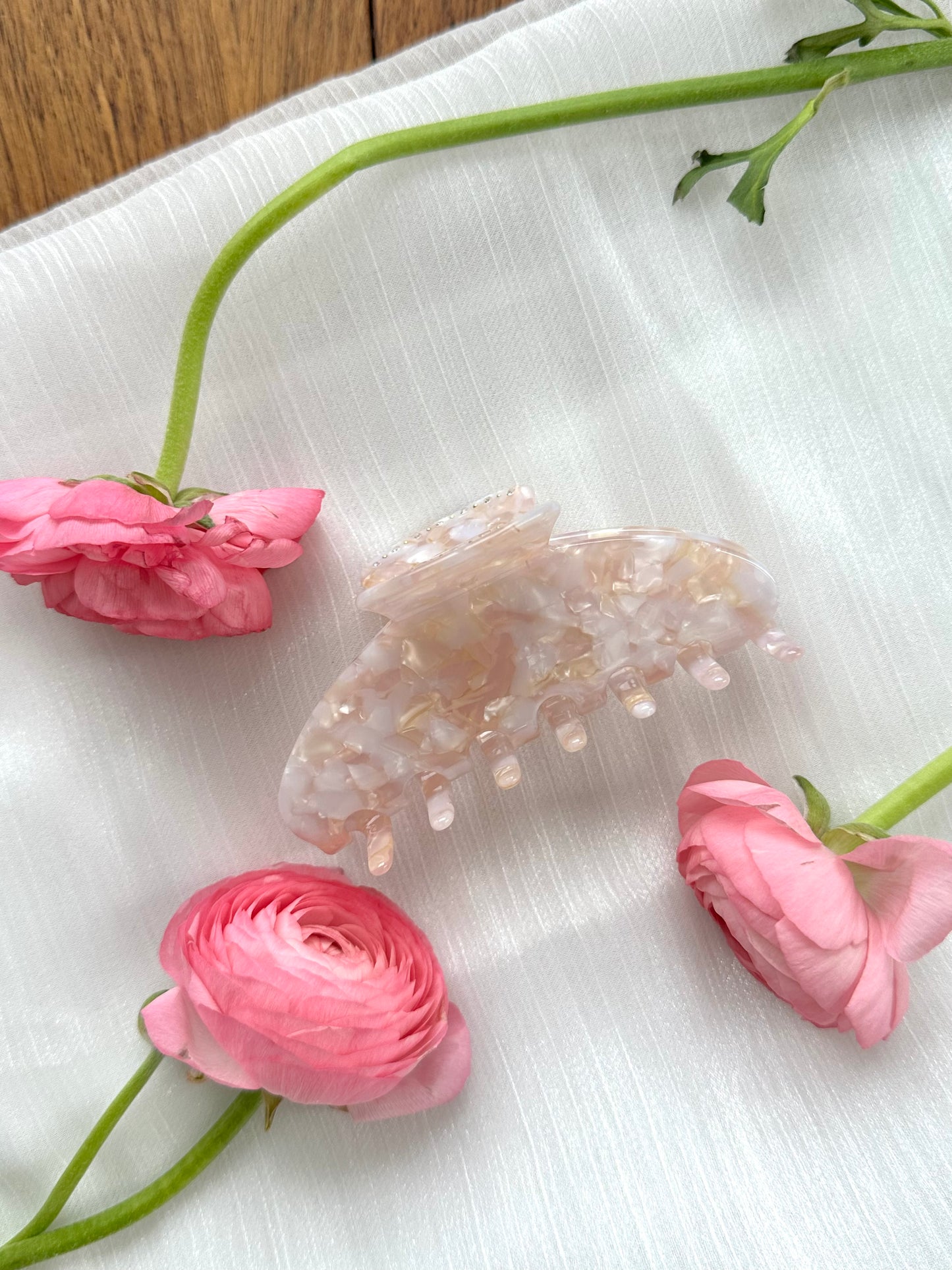 Cream Marble Claw Clip