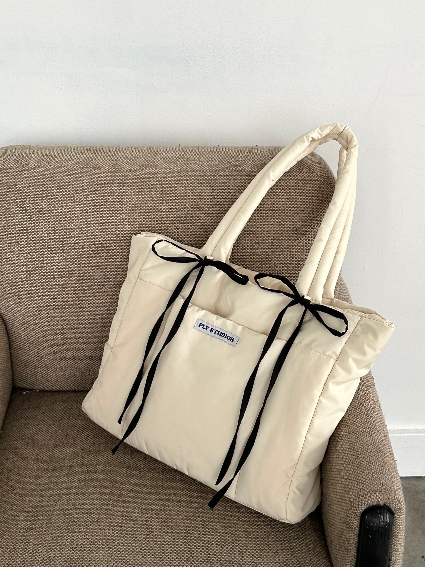 Cream Bow Puffer Tote