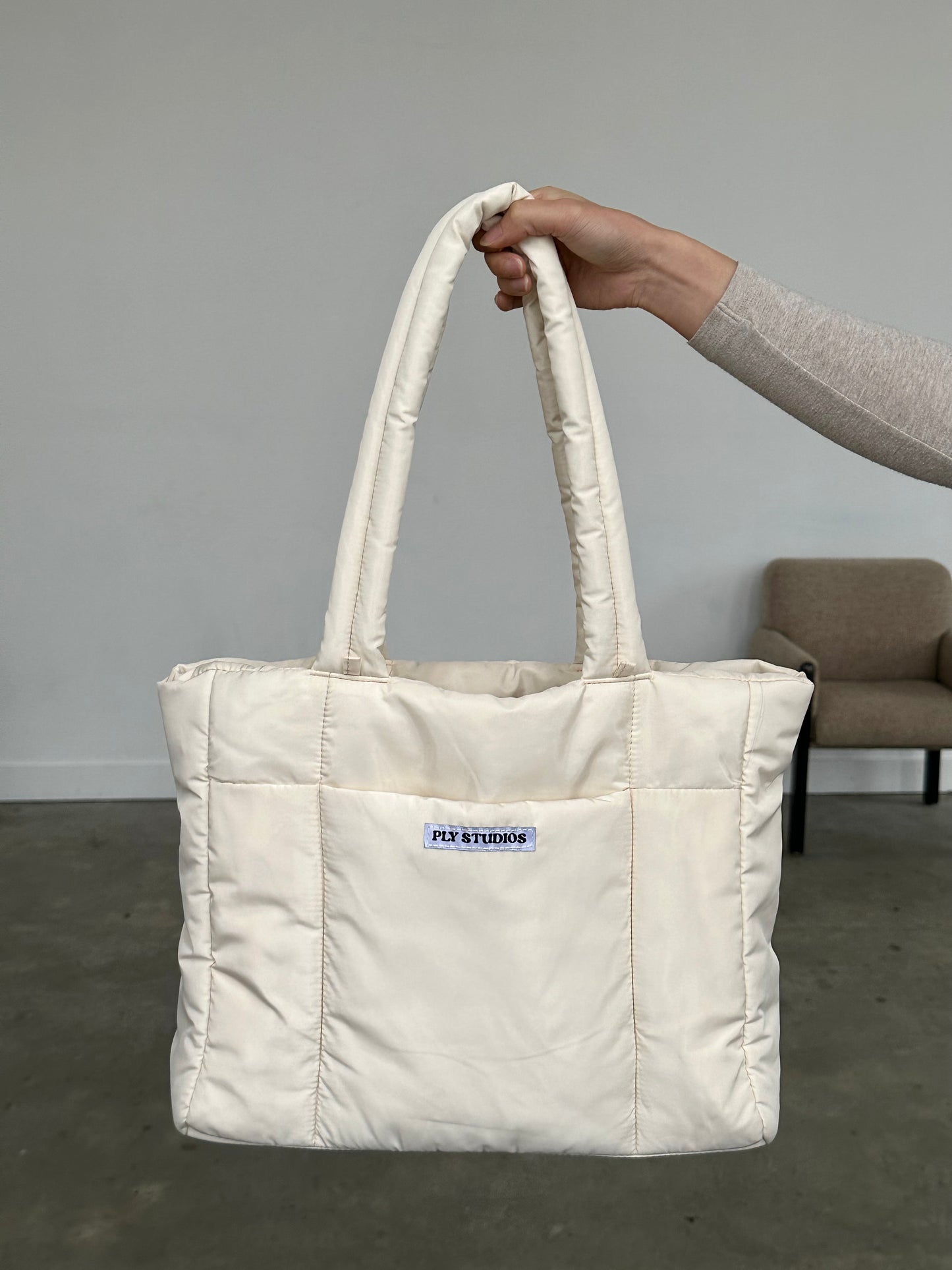 Cream Bow Puffer Tote