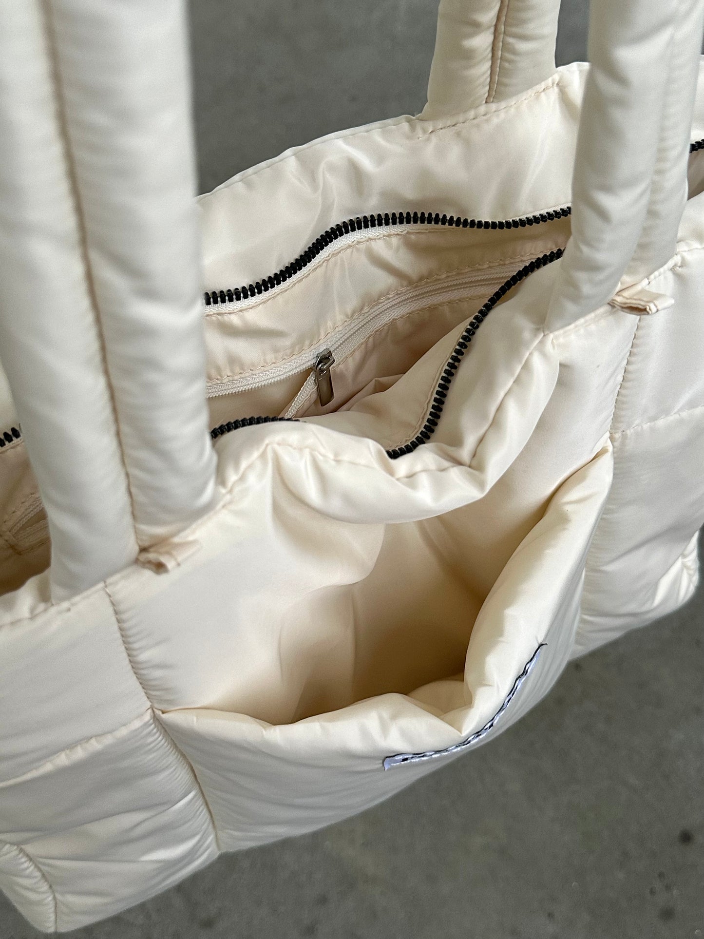 Cream Bow Puffer Tote