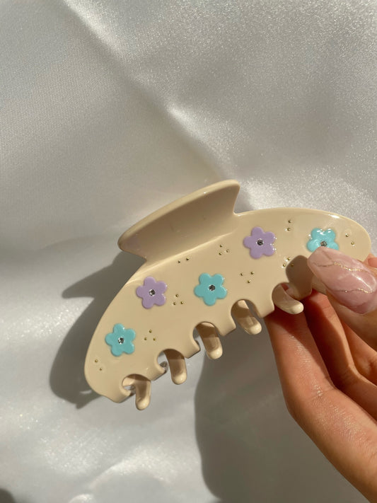 Flower Claw Clip - PLY Studios x Yuyan